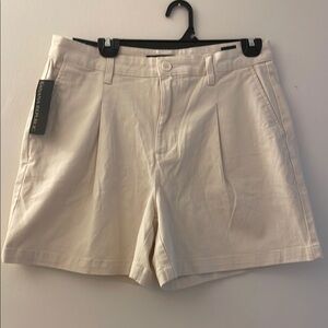 Banana Republic Women's Cream Pleated Shorts